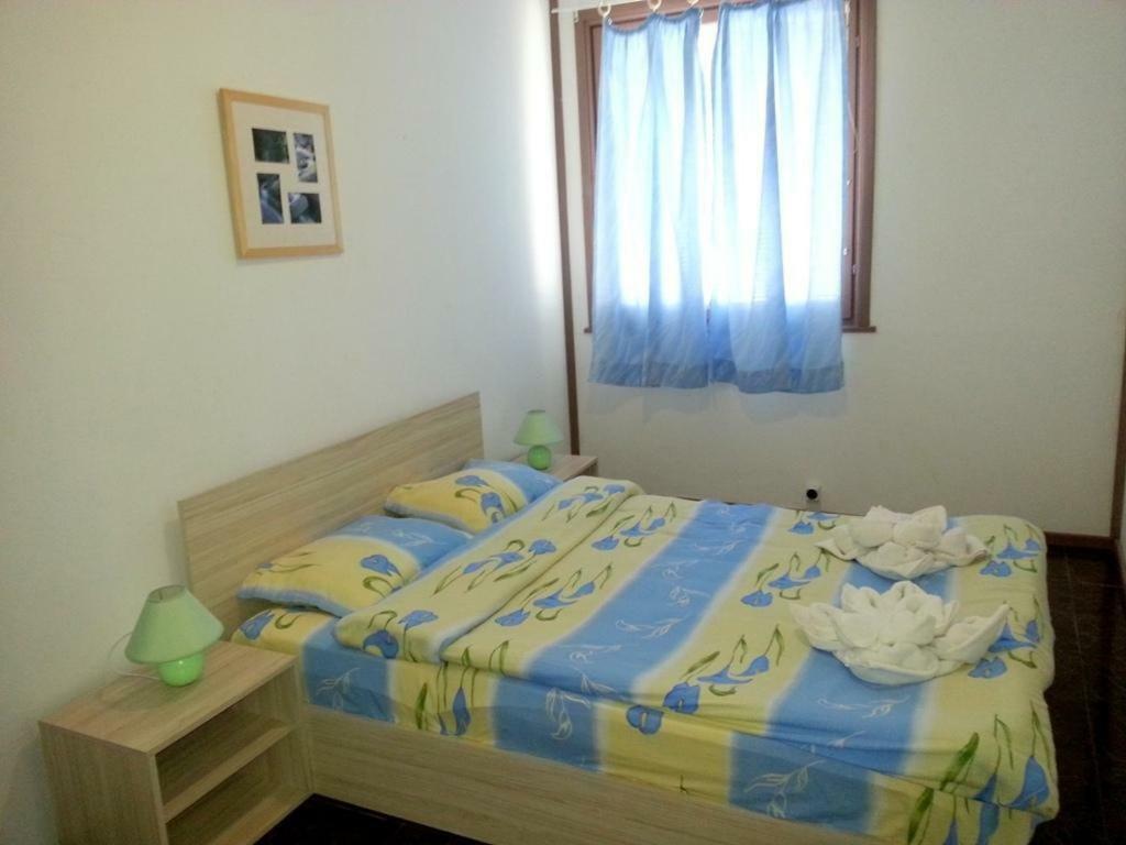 Комплекс Белите Къщи Shtarkelovo Gnezdo Exteriör bild